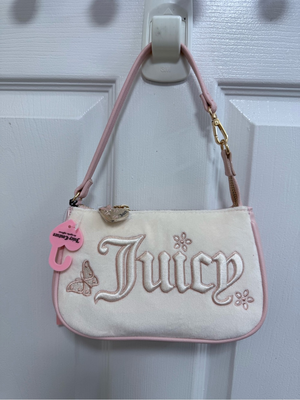 NWT Juicy Couture Juicy in the Sky Wristlet in Soft White